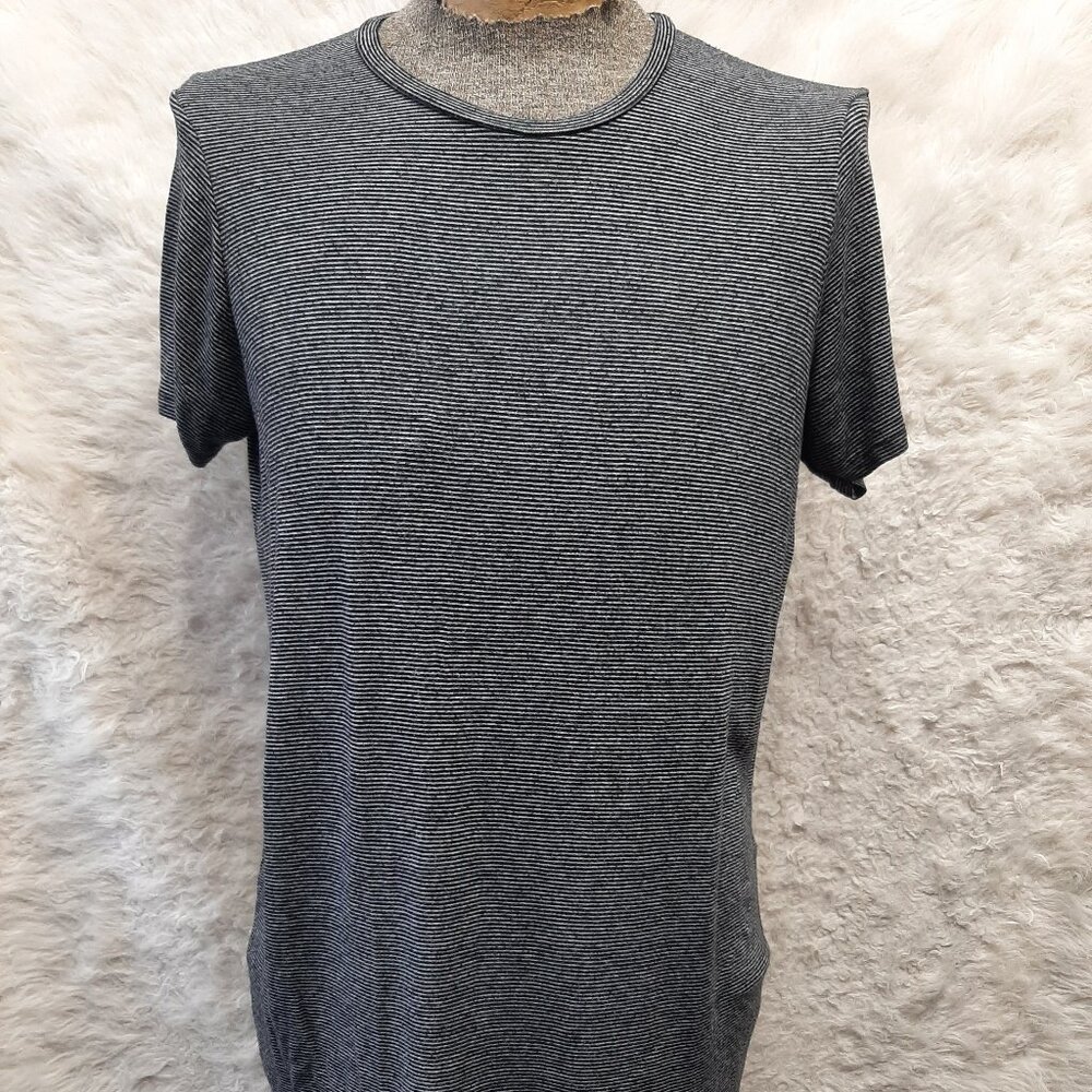 Brandy Melville Men's Black Stripes Crew-Neck Shirt One size